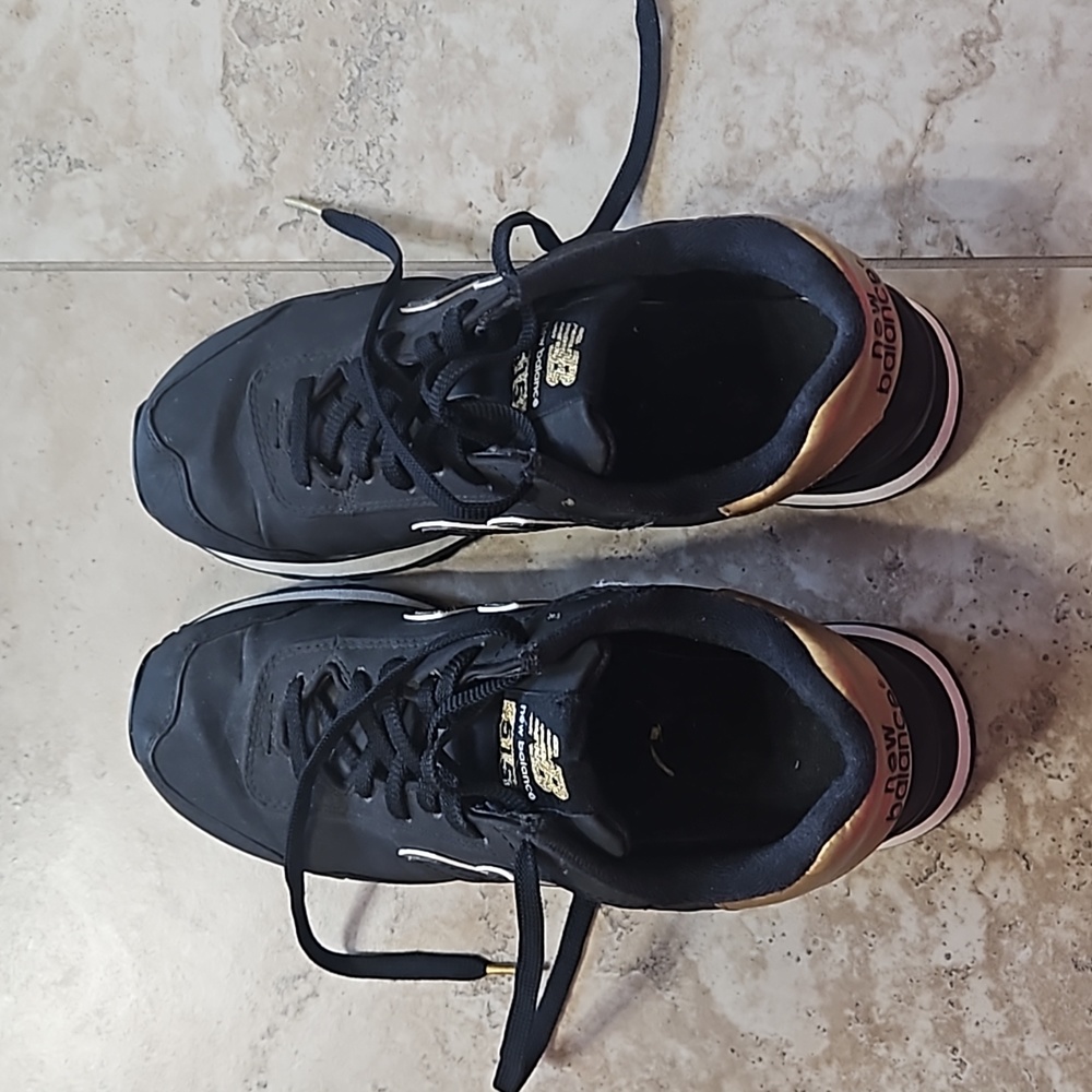 New Balance 515 black and gold